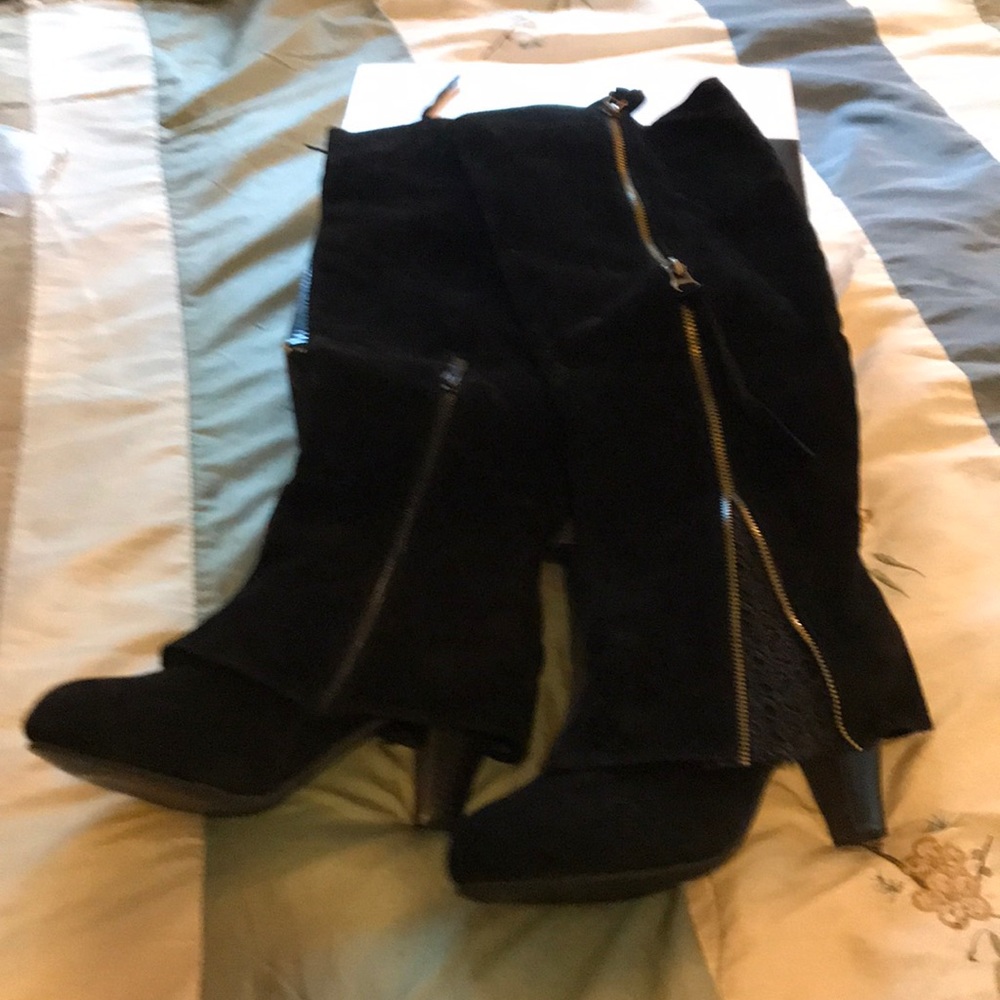 NIB black tall boots size 40- faux suede and lace